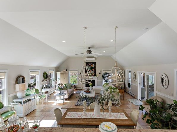 59 Meadow Lane, Ogunquit, ME 03907
