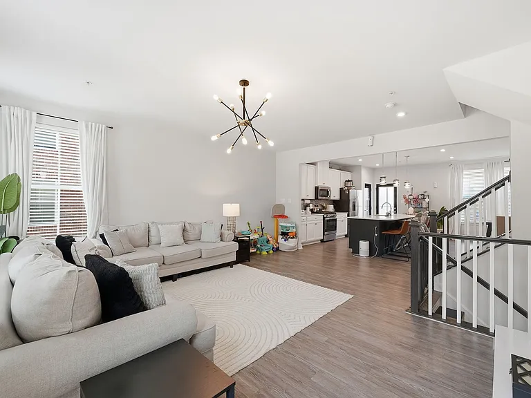 10993 Oswestry St — Photo 15
