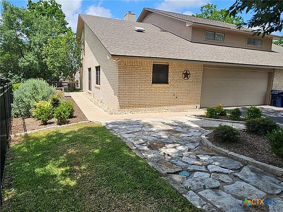 3rd image of 3901 Chisholm Trl APT 15