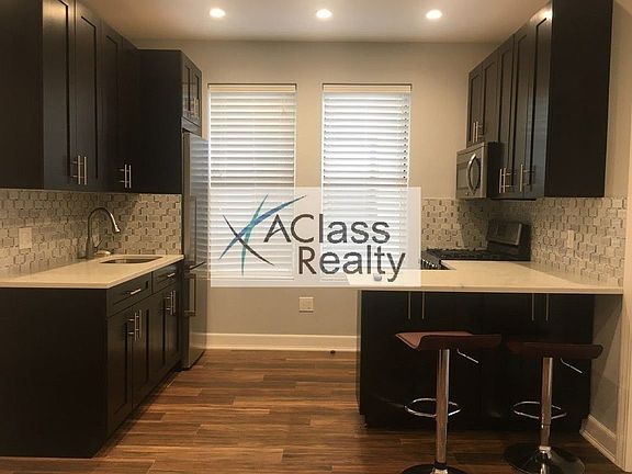 4th image of 3086 37th St APT 1R