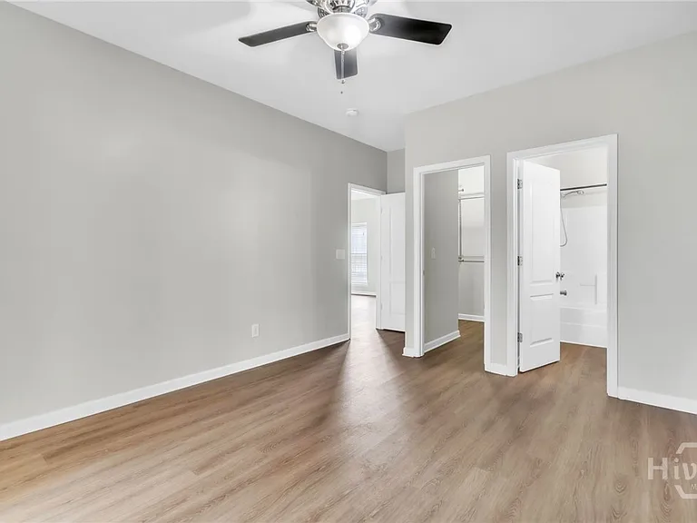 122 Cromer St — Photo 13