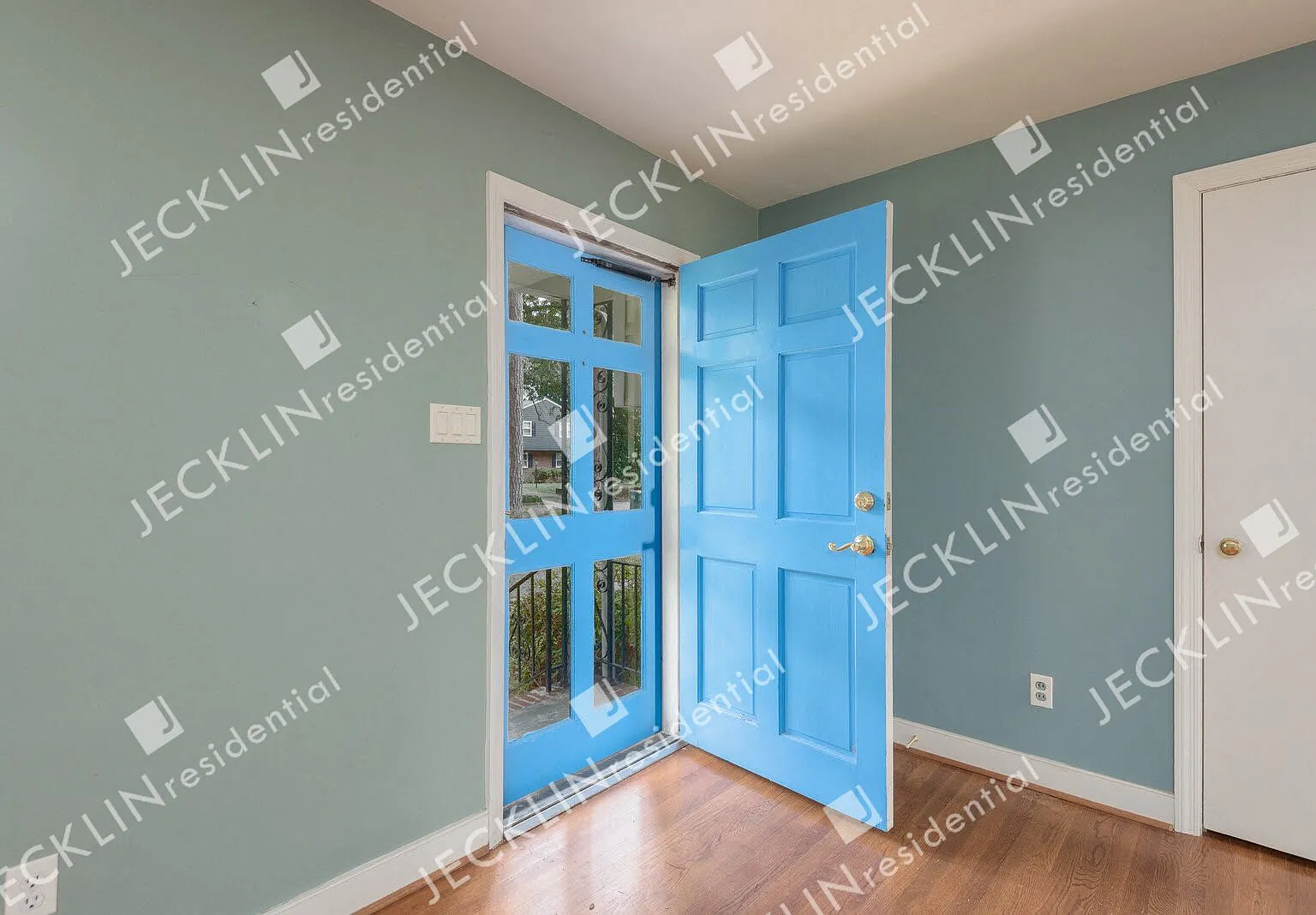 8407 Zell Lane — Photo 4