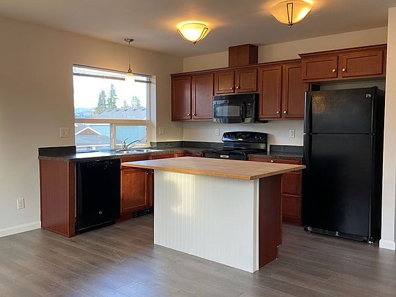 4th image of 2335 Freedom Dr