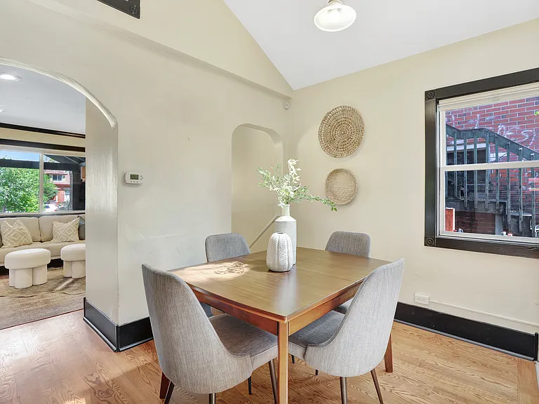 457 Fox St — Photo 8
