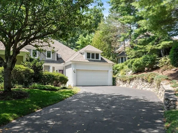 208 Country Club Way, Ipswich, MA 01938