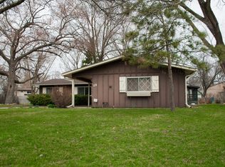 13 Scarsdale Rd, Montgomery, IL 60538