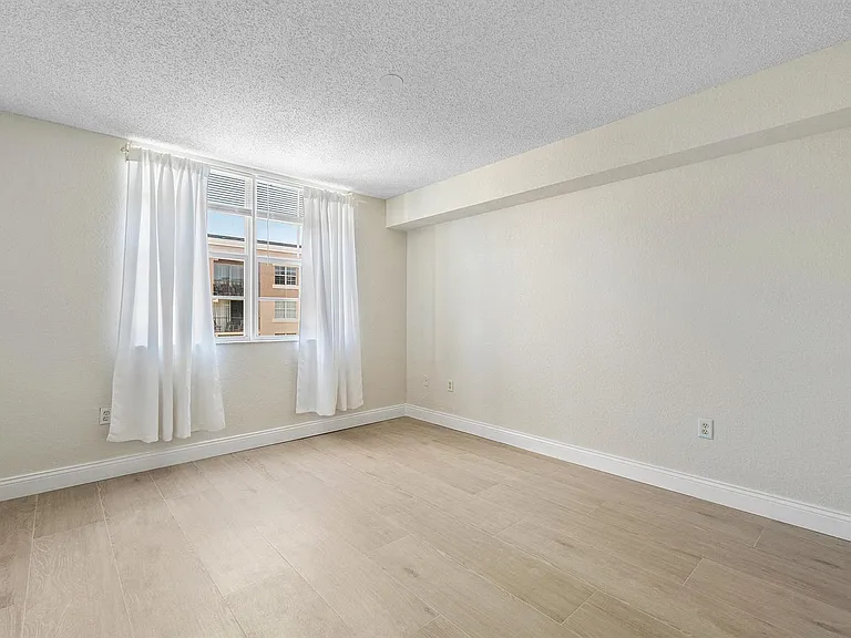 1801 N Flagler Dr #835 — Photo 21