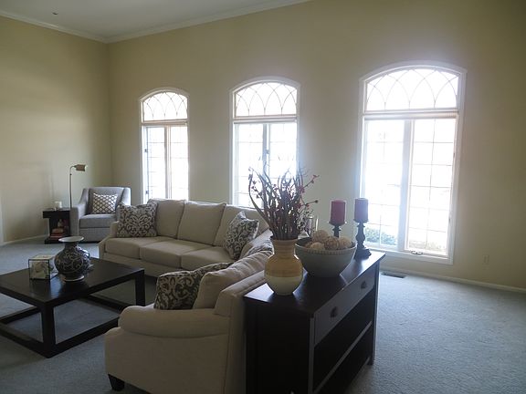 3rd image of 614 N 159th St