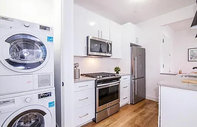 Rented by New York Casas Ltd.