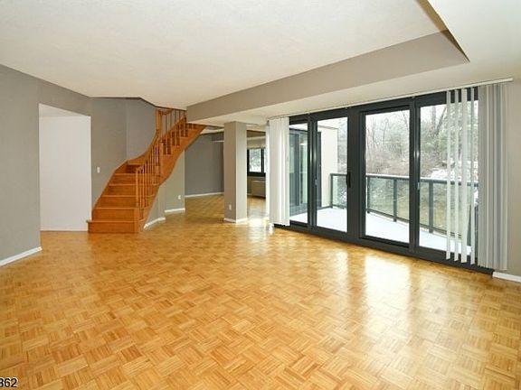 5th image of 609 S Orange Ave W #6T