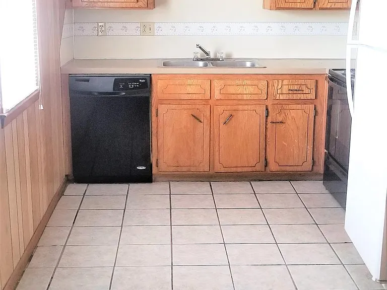 607 N 20th St #204 — Photo 2