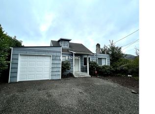 3338 Sunset Dr W, University Place, WA 98466
