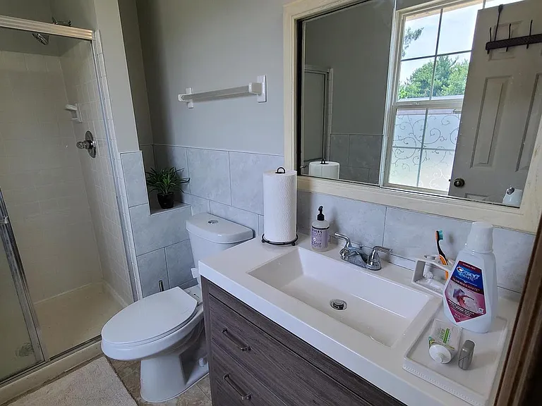 1105 Jonathan Ln — Photo 12