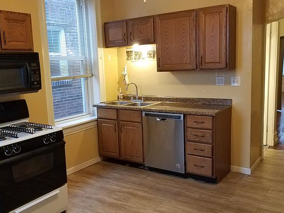 2nd image of 22XX Indiana Ave #2F