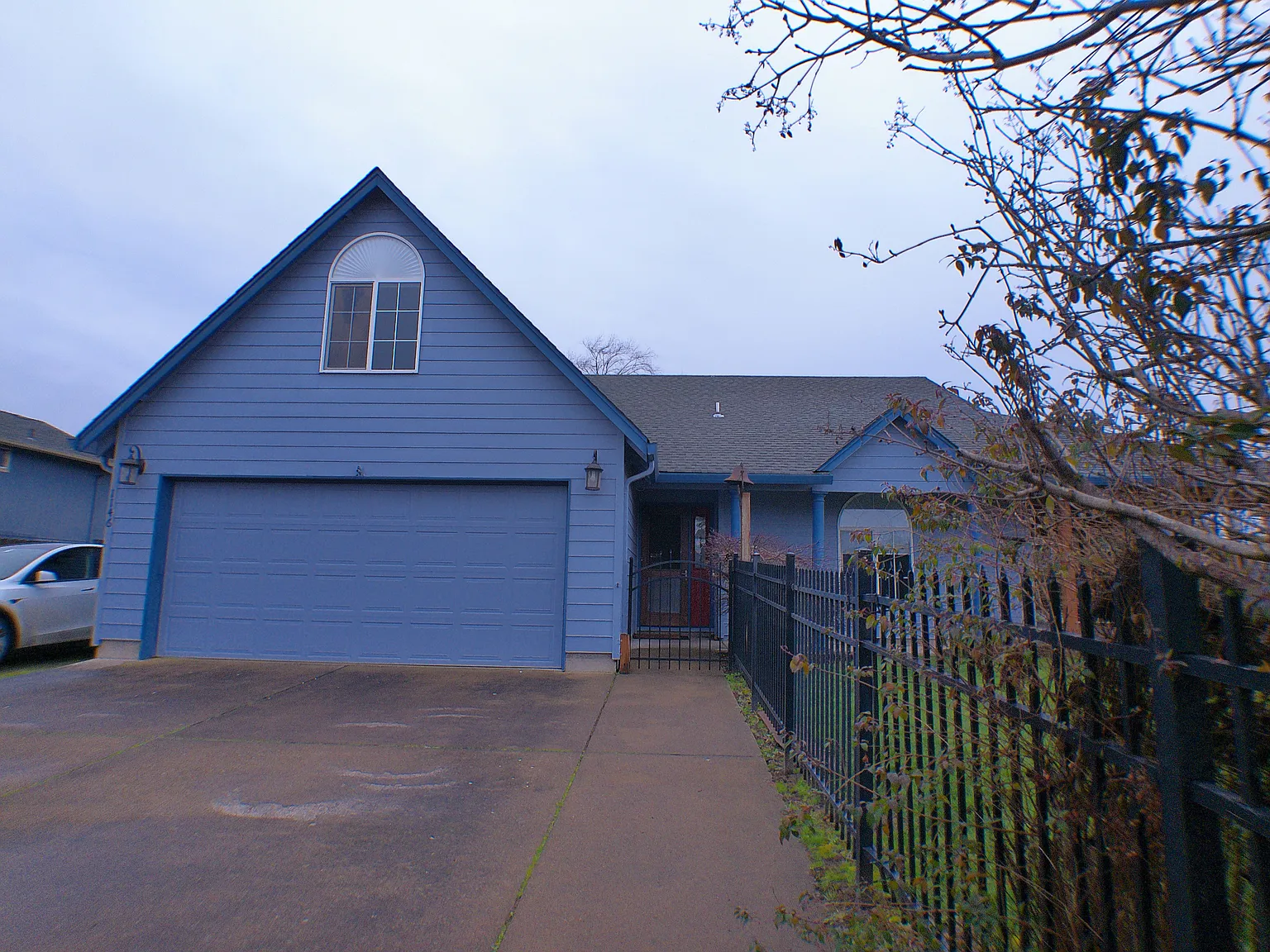 3 bed, 1639 sqft, $2,895 — Photo 2