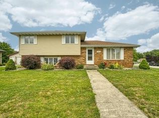 2647 Harvest Dr, Crown Point, IN 46307
