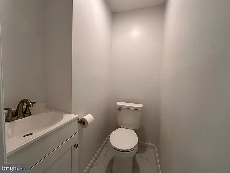 1822 S 22nd St — Photo 16