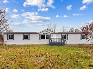 4179 W Hughes Dr, Silver Lake, IN 46982
