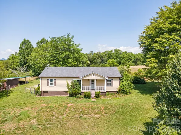 111 Bible School Rd, Lake Lure, NC 28746