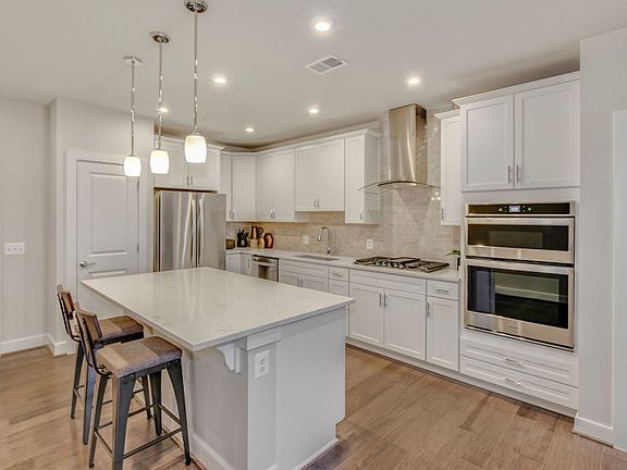 Open Concept Floor Plan Makes Entertaining Easy