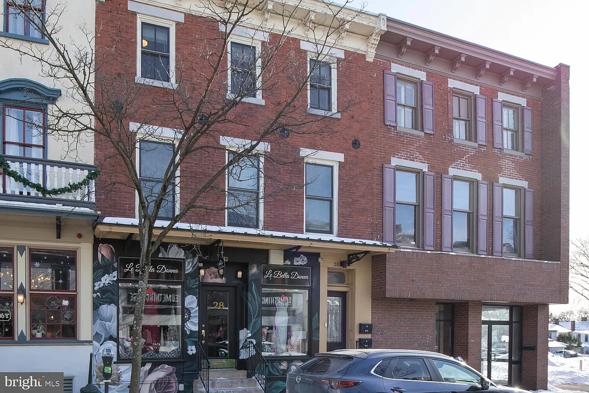Building Photo - 30 W State St #B