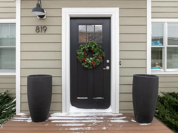 819 14th St SE, Mandan, ND 58554