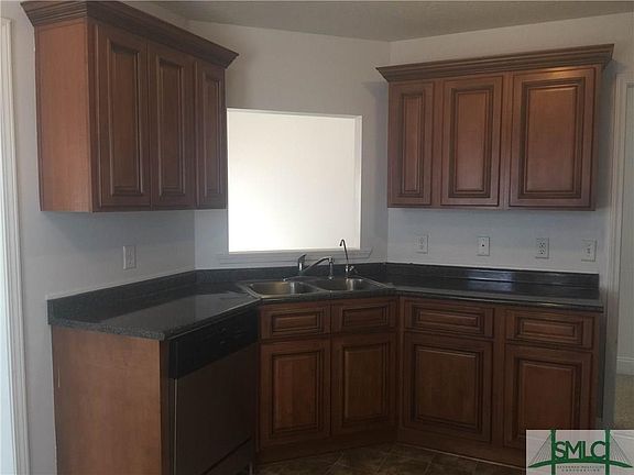 5th image of 45 Miller St NE