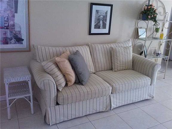 2nd image of 707 S 19th Ave APT 5