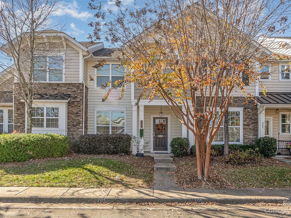 1st image of 205 Misty Knoll Ln
