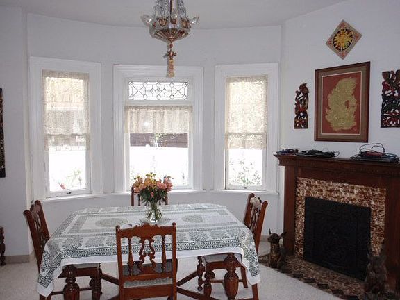 Formal Dining