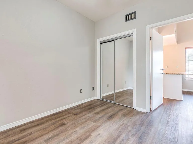 601 Nelray Blvd #13 — Photo 8