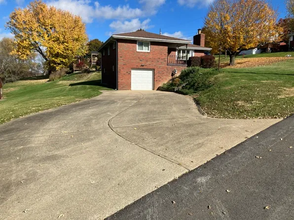 61 Old St, Washington, PA 15301