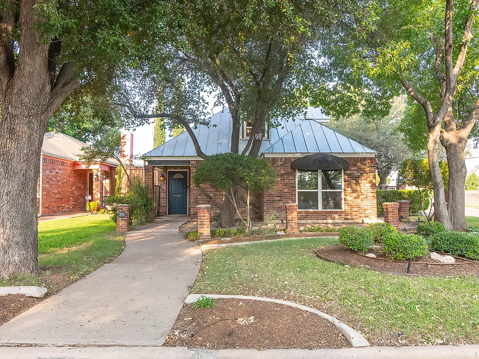 201 S Bishop St