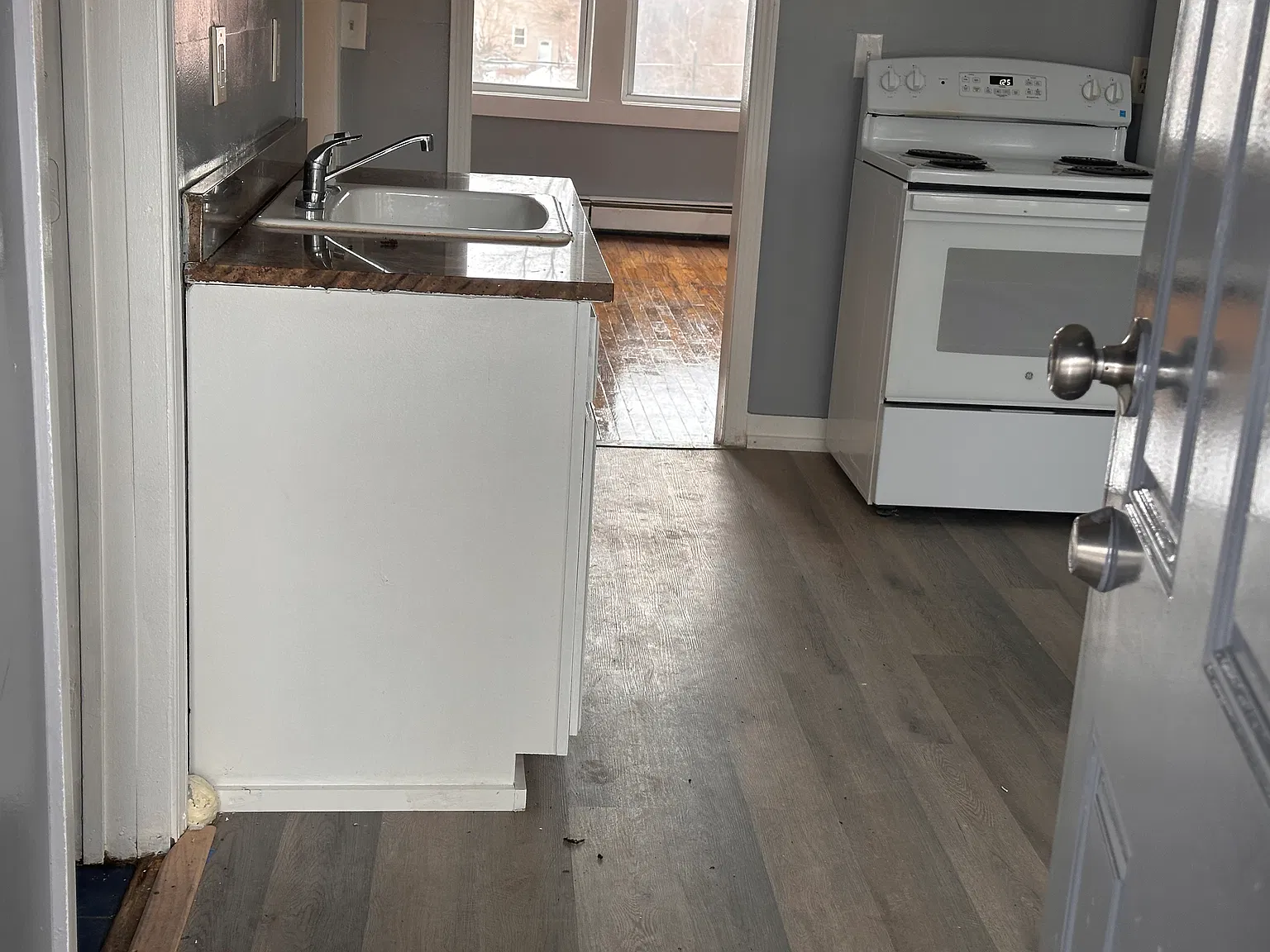 2 bed, 800 sqft, $1,200 — Photo 2