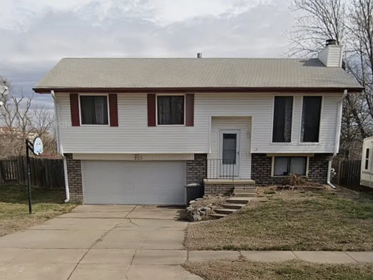 W Leon Dr — Photo 1