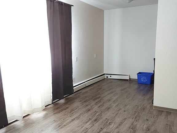 4th image of 10123 104th Ave #22
