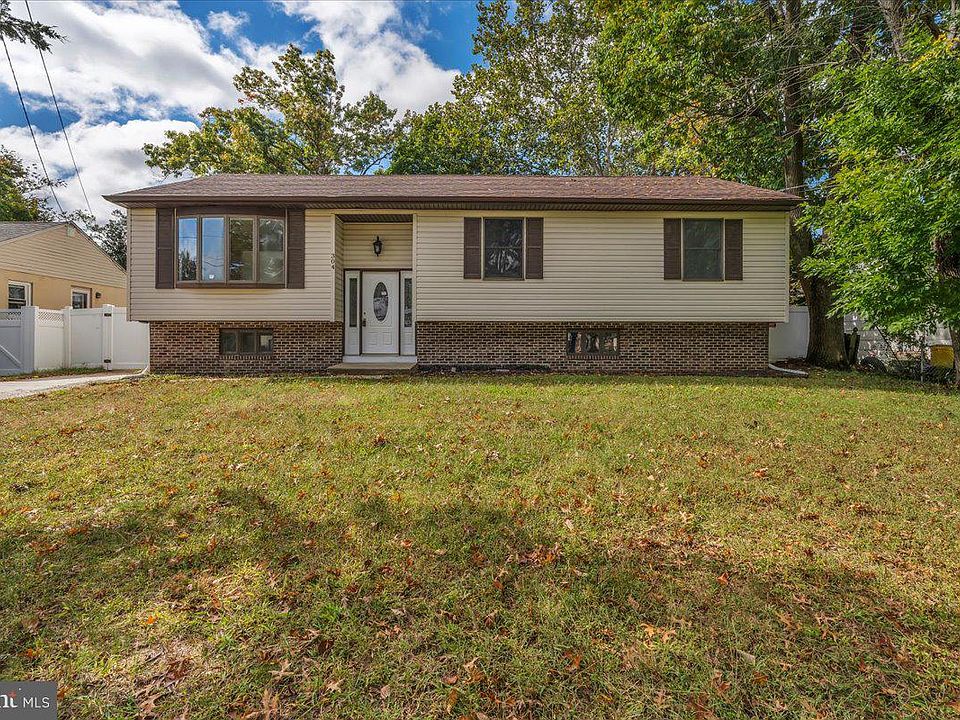 1st image of 304 Ridge Ave