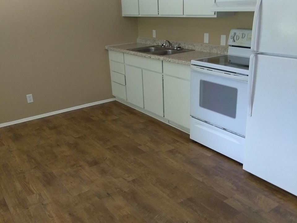 1st image of 280 Helen St APT 8