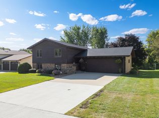 316 7th St NW, Byron, MN 55920