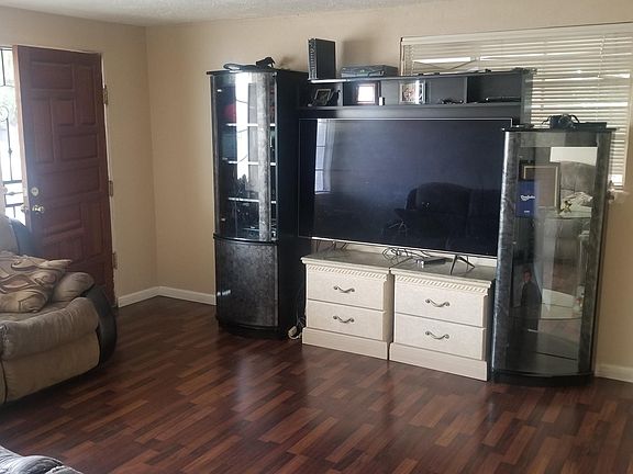 3rd image of 7348 Mimosa Ave