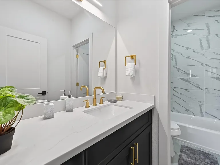 975 Highland Light Ln — Photo 18