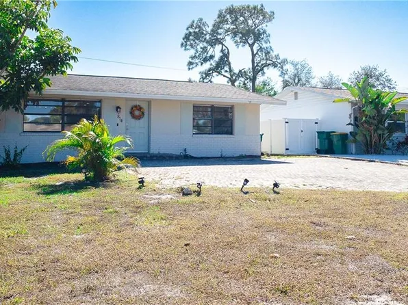 814 109th AVE N, NAPLES, FL 34108