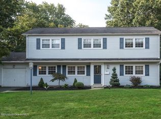 6 Hawthorne Ave, Manalapan, NJ 07726