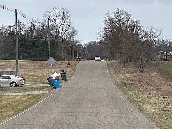 4th image of 1187 Leet Rd