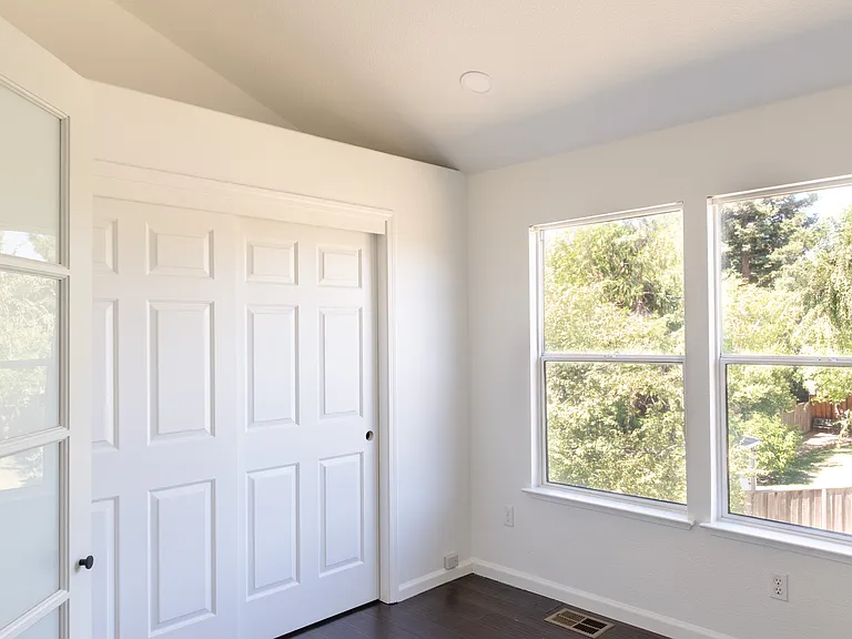 652 Charleston Ct — Photo 19