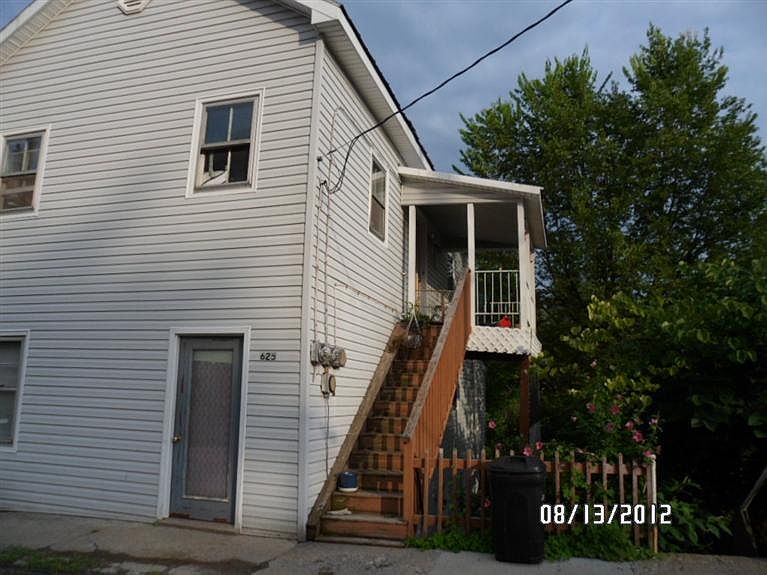 2nd image of 625 Pike St