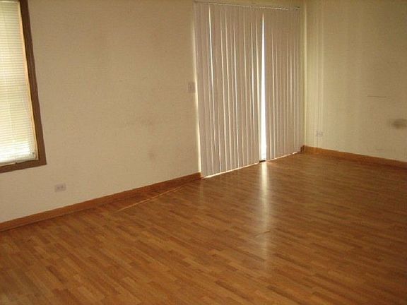 2nd image of 2851 Heatherwood Dr #19113