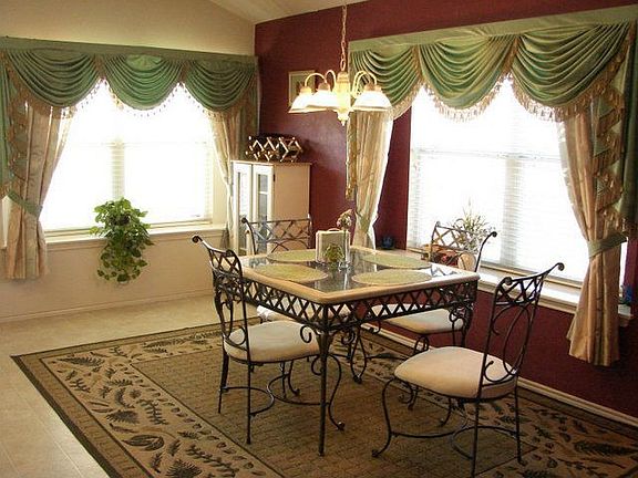 5th image of 1809 Tolstoy Cir