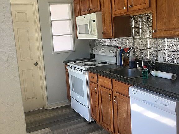 4th image of 509 Hampton Ave NE