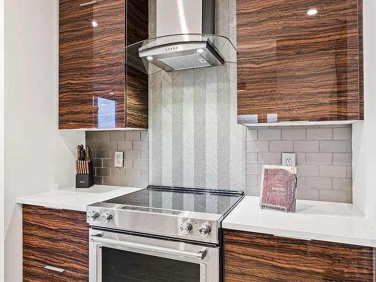 515 Church St #3011 — Photo 9